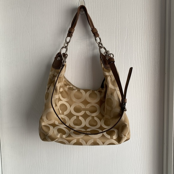 Never Worn Coach Purse with Adjustable Detachable Strap - Picture 11 of 13